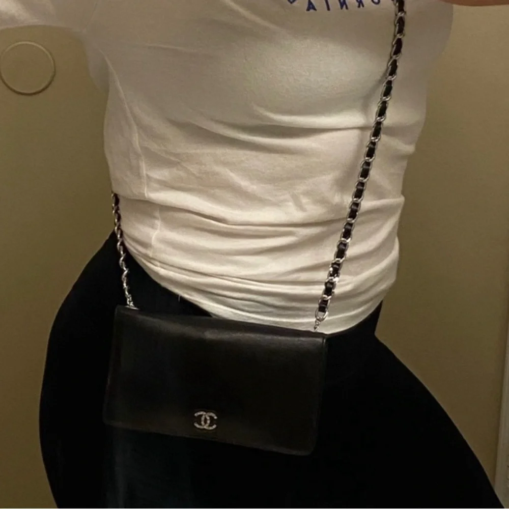 🐼🖤Chanel Sevruga CC Logo Wallet with Crossbody or Shoulder Style Chain Bag